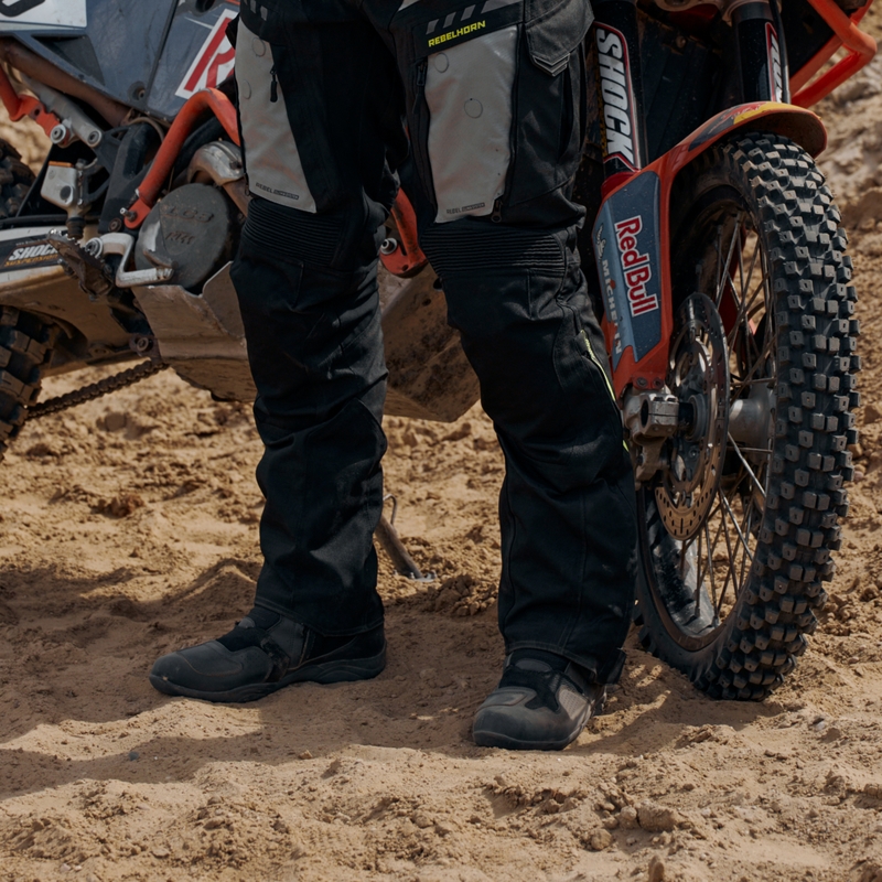 Bottes de moto noires Rebelhorn Compass soldes
