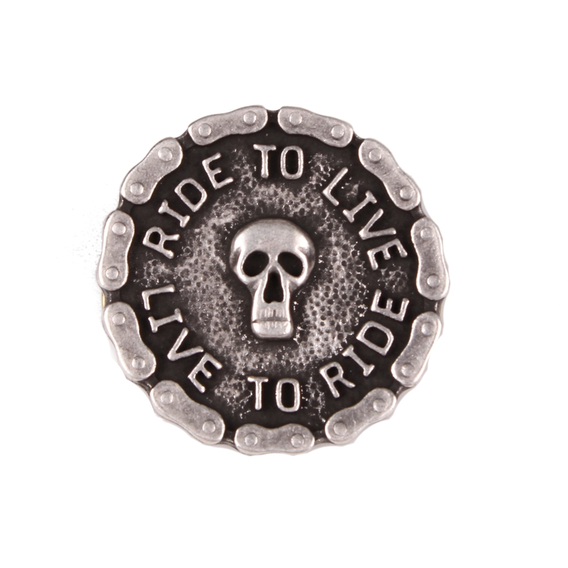 Badge crâne vivant
