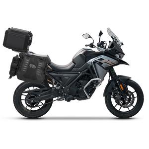 Complete set of SHAD TERRA TR40 adventure saddlebags and SHAD TERRA BLACK aluminium 37L topcase, including mounting kit SHAD Voge 650DS / 650DSX