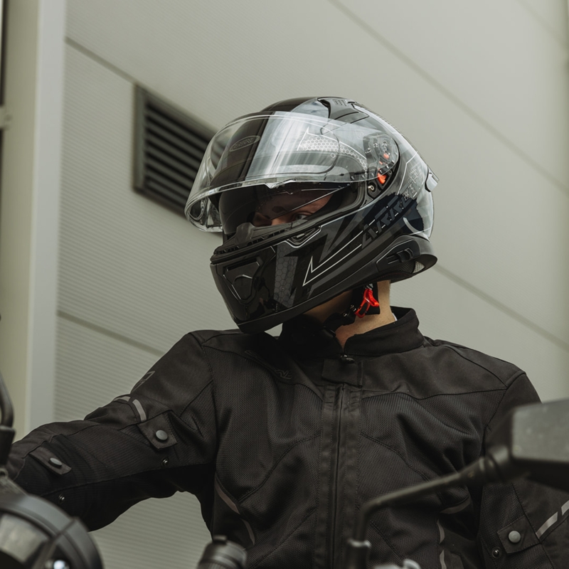 Integrální přilba na motorku Ozone Arrow černo-šedá