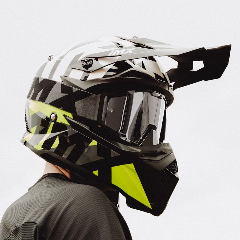 Motokrosová přilba iMX FMX-02 černo-bílo-fluo žlutá