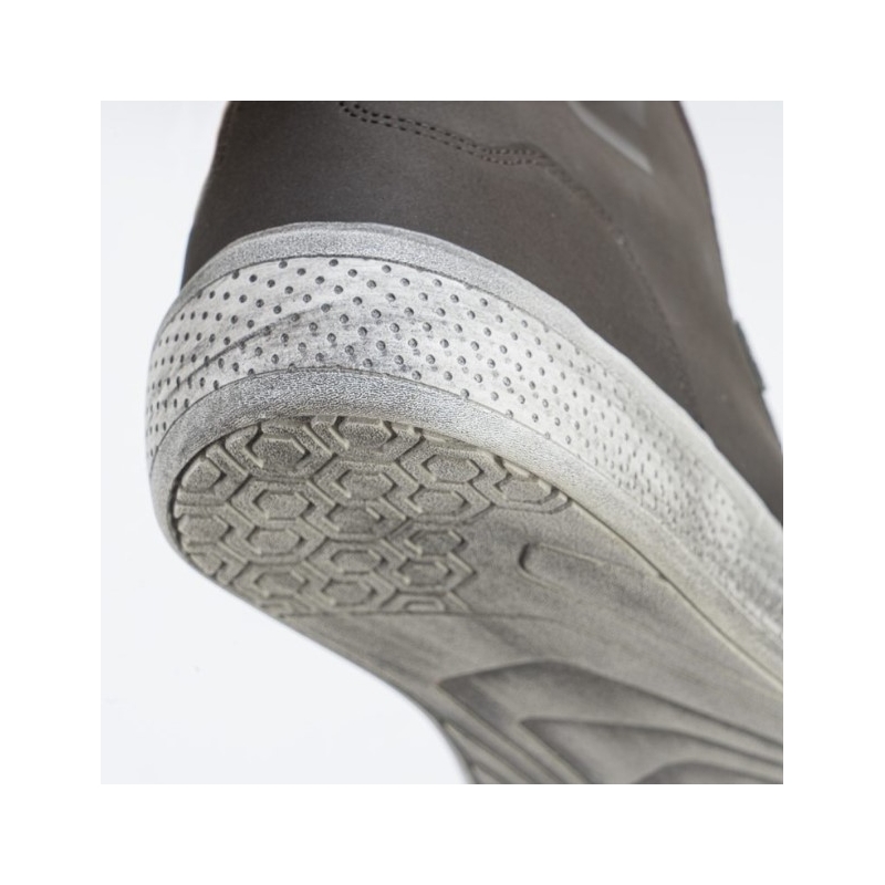 Bottes de moto Eleveit Antibes WP marron