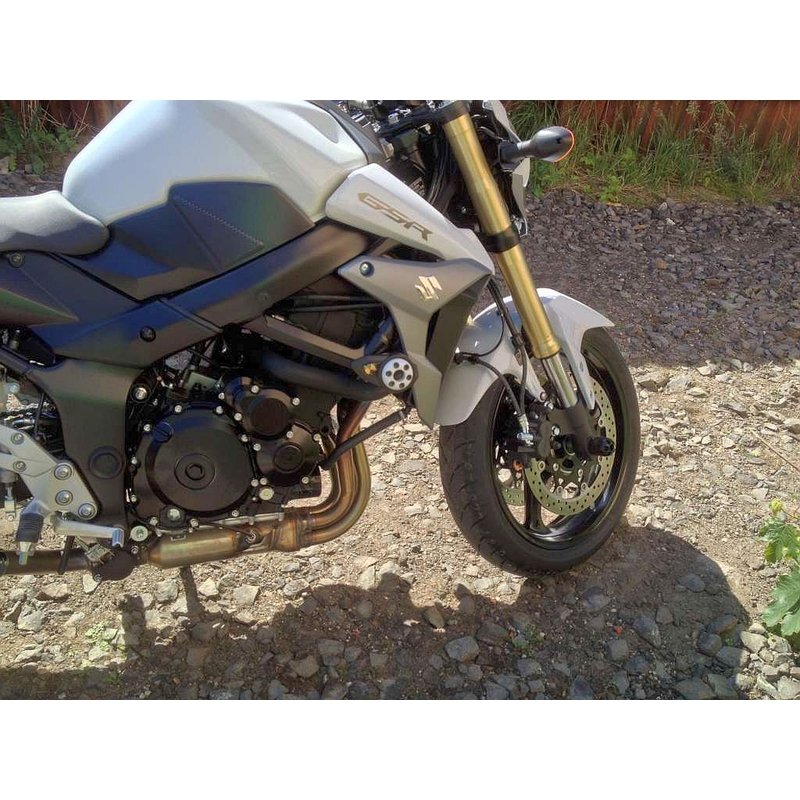Kit deux points Suzuki GSR 750 Arrow