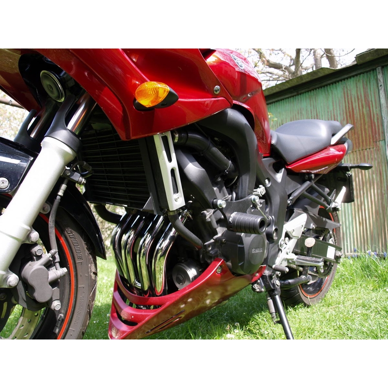 Yamaha FZ6 S2 (06-) (cadre noir) Gatling