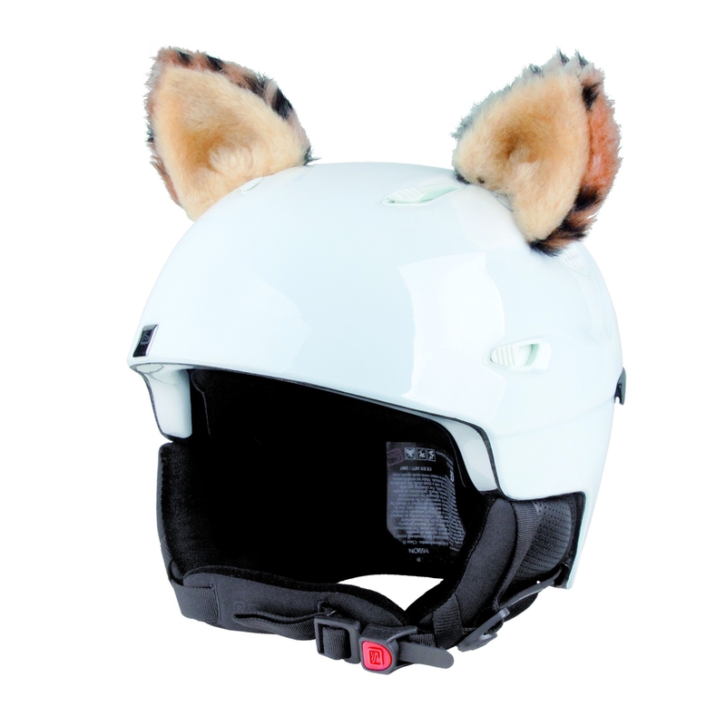 Oreilles sur le casque du lynx