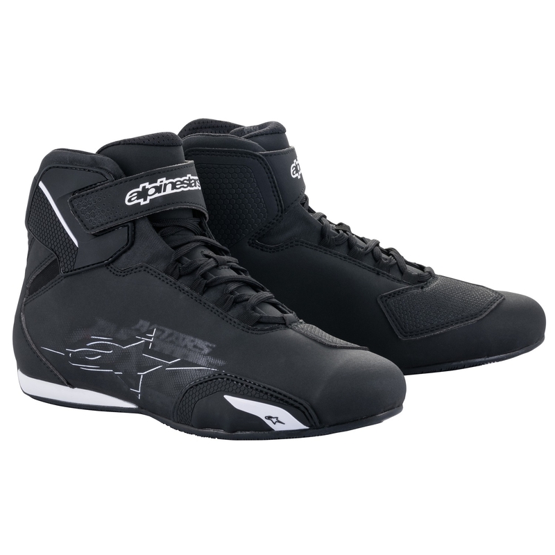 Bottes de moto Alpinestars Sector noires et blanches
