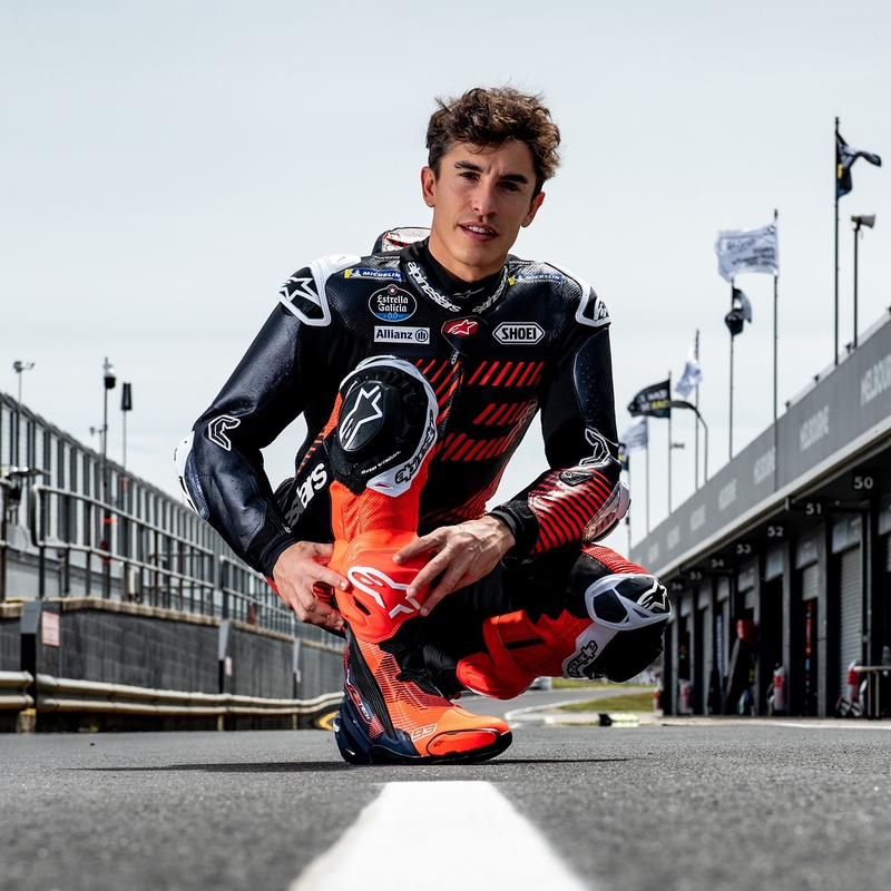 Bottes de moto Alpinestars Supertech R Vented Limited Edition MM93 Marc Marquez Fluo Rouge-Bleu-Noir