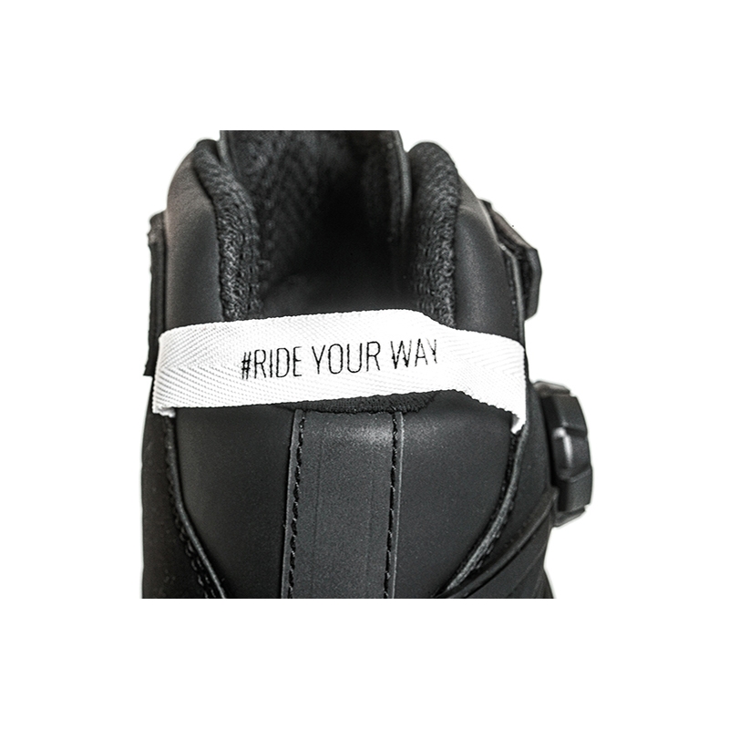 Bottes moto IXON Bull 2 WP noir-blanc