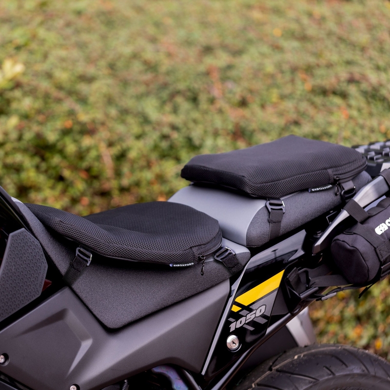 Siège passager Oxford Air Seat Pillion et coussin gonflable noir Enduro sur le siège passager