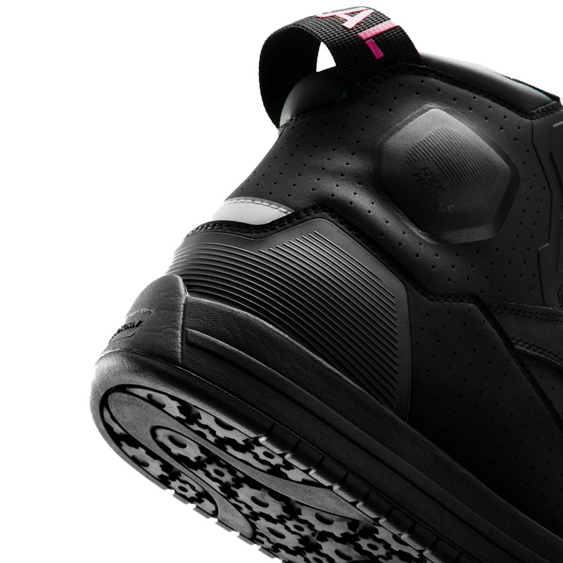 Bottes de moto pour femmes Rebelhorn Vandal II noir et or
