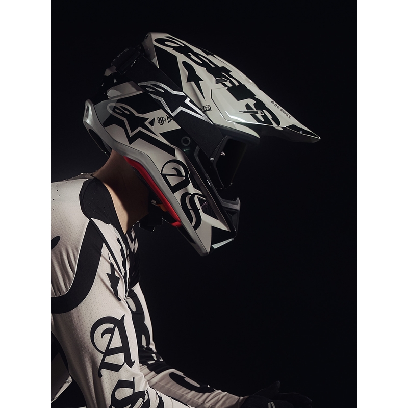 Casque de motocross Alpinestars Supertech S-M7 édition limitée Wolf Dust sable noir