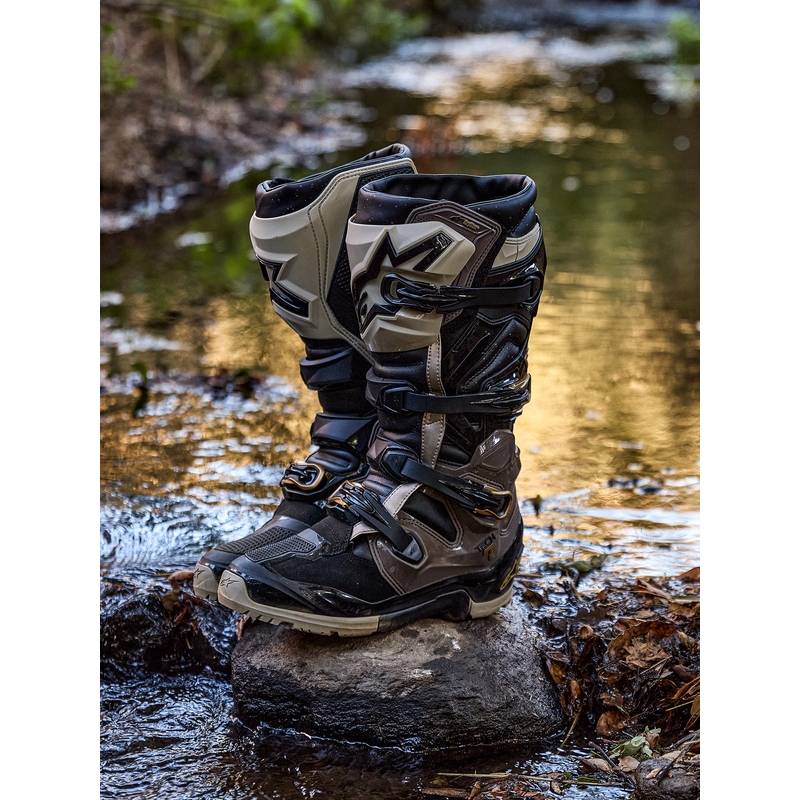 Bottes de moto Alpinestars TECH 7 Enduro Drystar Noir-Gris foncé-Or