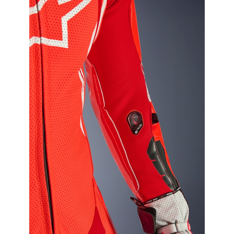 Combinaison de moto Alpinestars GP TECH V5 en cuir monobloc rouge fluo-rouge-blanc