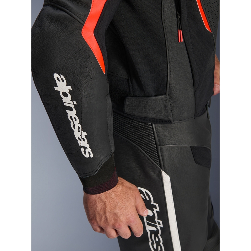 Blouson de moto en cuir Alpinestars GP Force V2 Airflow noir-rouge fluo-blanc