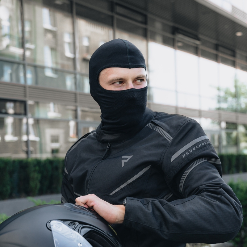 Capuche noire du casque Rebelhorn Freeze II