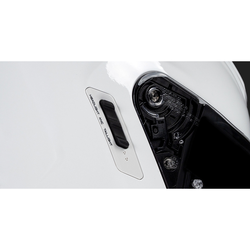 Casque intégral de moto avec système audio SENA Phantom ANC blanc brillant