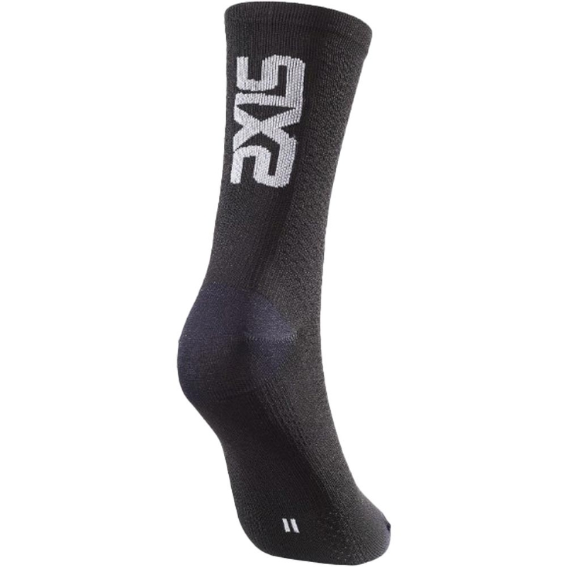 Chaussettes fonctionnelles SIXS SHORT LOGO V2 noires
